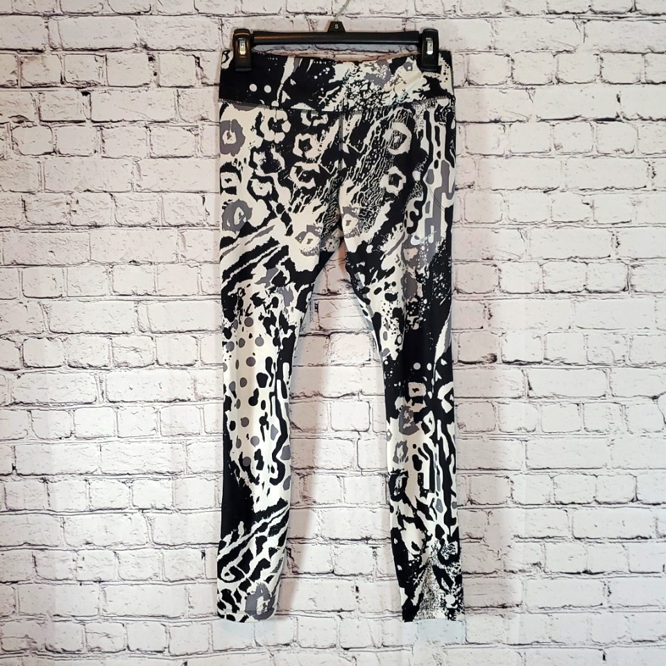 Nike Dri-Fit Abstract Patterned Athletic Pants Capri Size M Euc